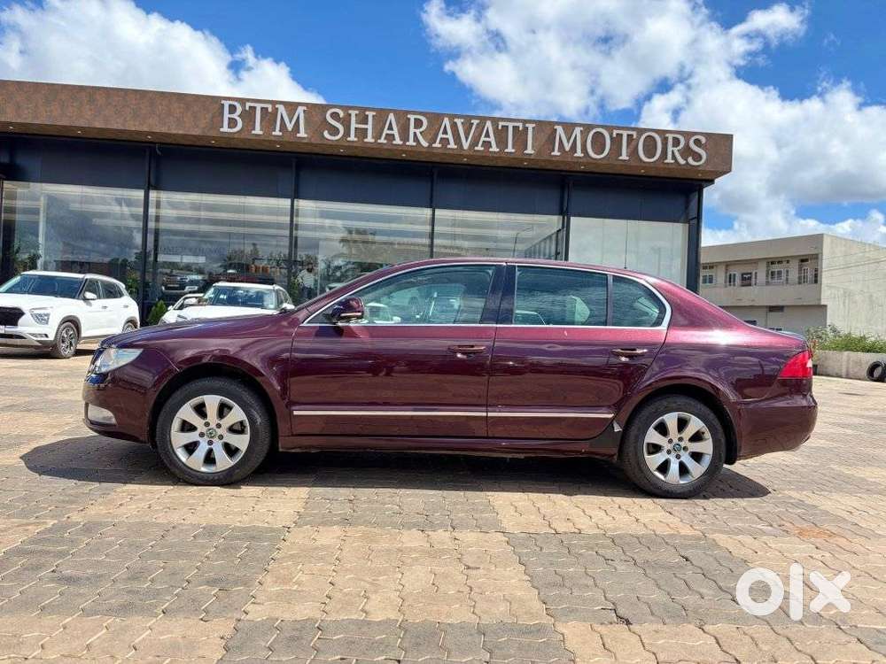 Skoda Superb Petrol Ambition, 2011, Petrol