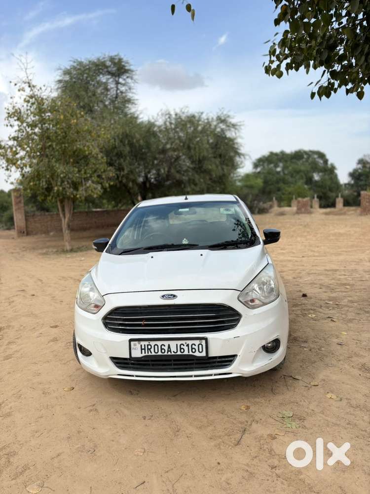 Ford Petrol Car 2016