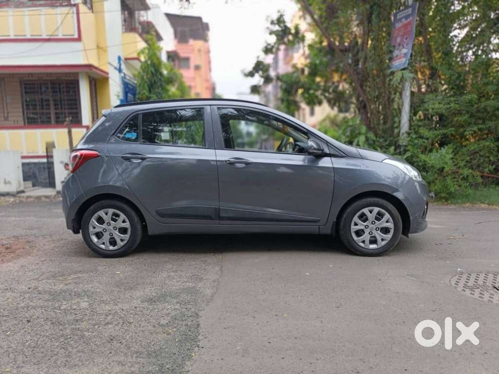 Hyundai Grand I10 Sportz, 2016, Petrol