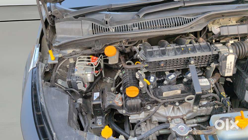 Tata Altroz Xz, 2025, Petrol
