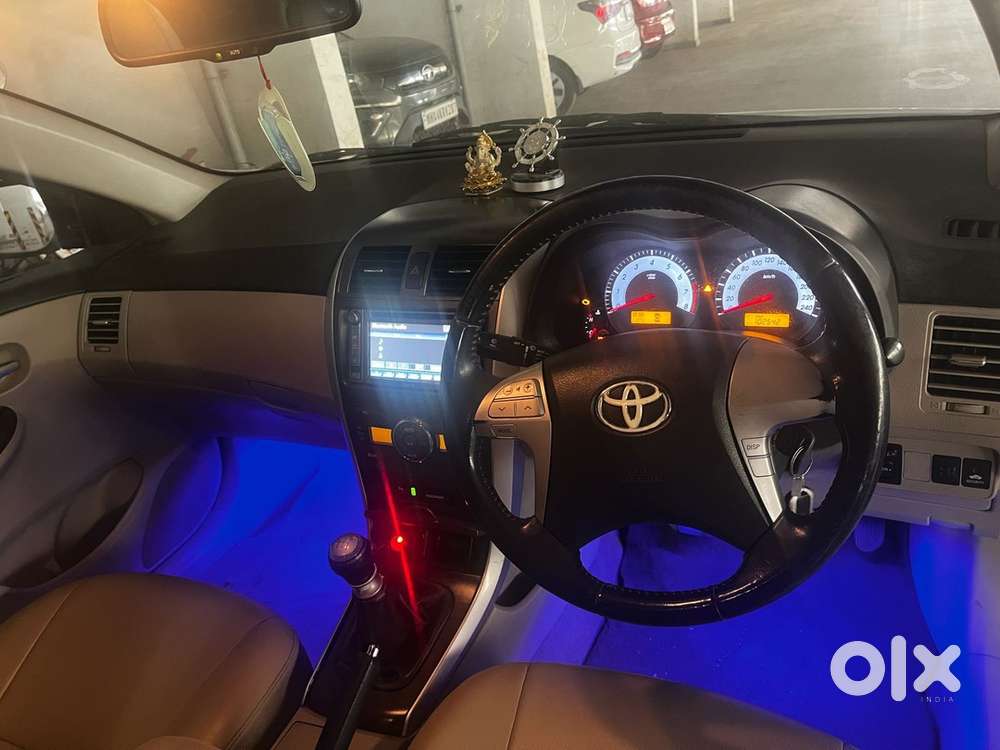 Toyota Corolla Altis 2012