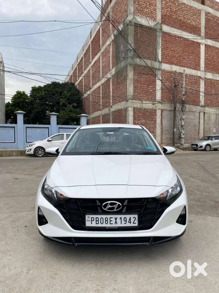 Hyundai New I20 2022 Petrol 7400 Km Driven