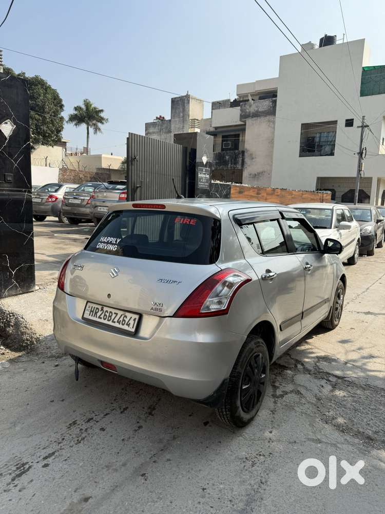 Maruti Suzuki Swift Vxi Optional, 2013, Petrol