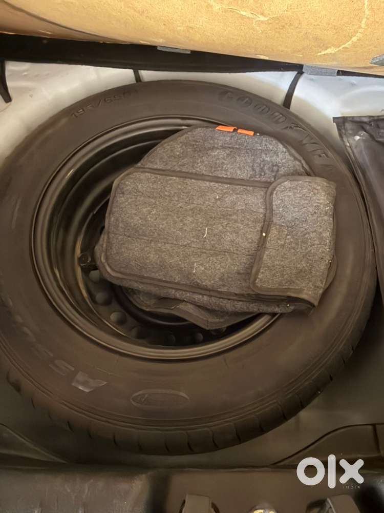 Hyundai Venue 2021 Model - Mint Condition (showroom Track)