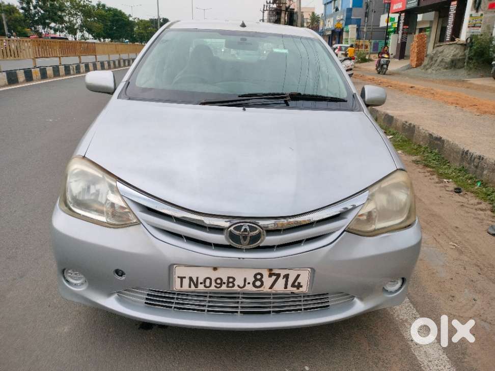 Toyota Etios V, 2011, Petrol