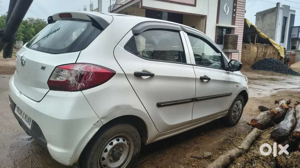 Tata Tiago Xe