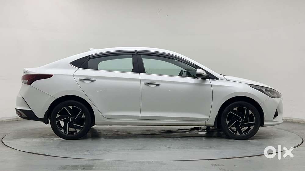 Hyundai Verna 1.5 Sx (o) Vtvt Ivt, 2022, Petrol