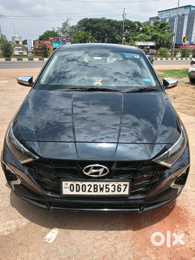 Hyundai I20 Sportz 1.2 Mt Dual Tone, 2023, Petrol
