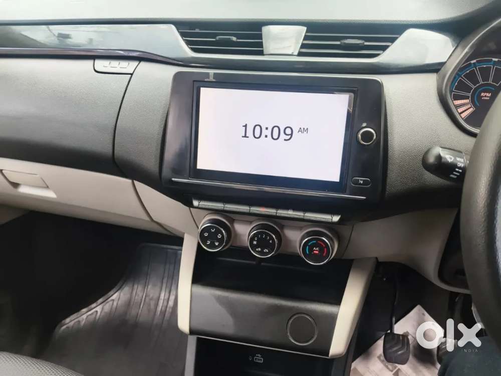 Renault Triber Rxt, 2022, Petrol