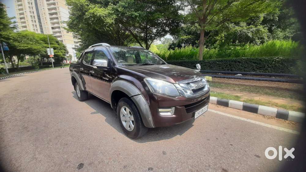 Isuzu V-cross Z Prestige 4x4 Mt, 2017, Diesel