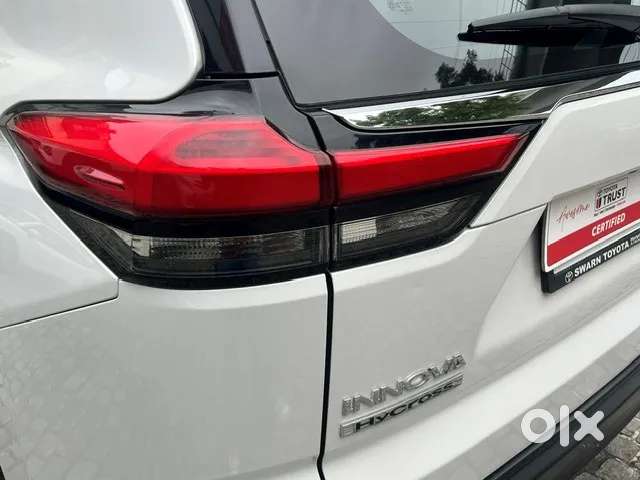 Toyota Innova Hycross 2.0 Zx (o) Hybrid 7 Str, 2024, Petrol