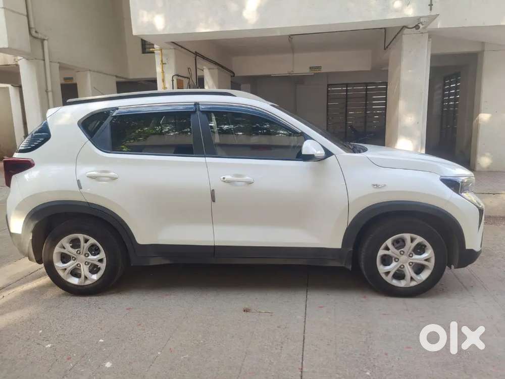 Kia Sonet 2025 Petrol Well Maintained