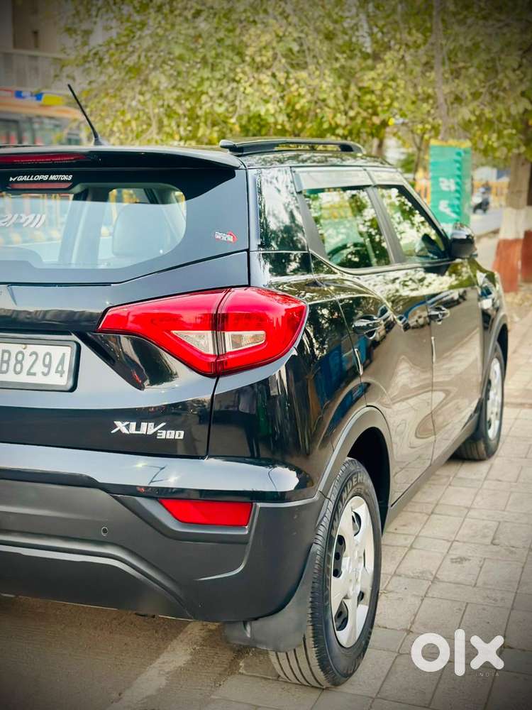 Mahindra Xuv300 W6, 2023, Petrol