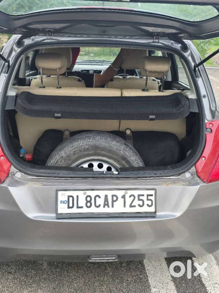 Maruti Suzuki Swift Lxi Option, 2016, Cng & Hybrids