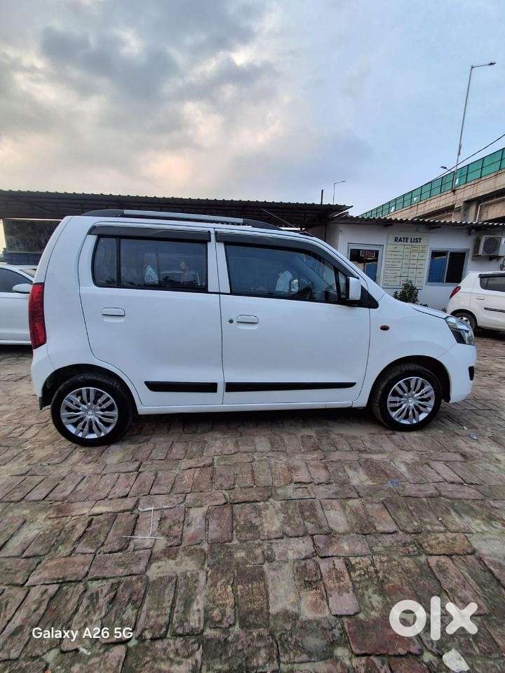 Maruti Suzuki Wagon R Vxi Amt1.2, 2014, Petrol