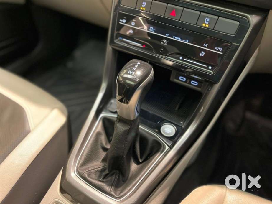 Volkswagen Taigun 1.0 Tsi Topline At, 2022, Petrol
