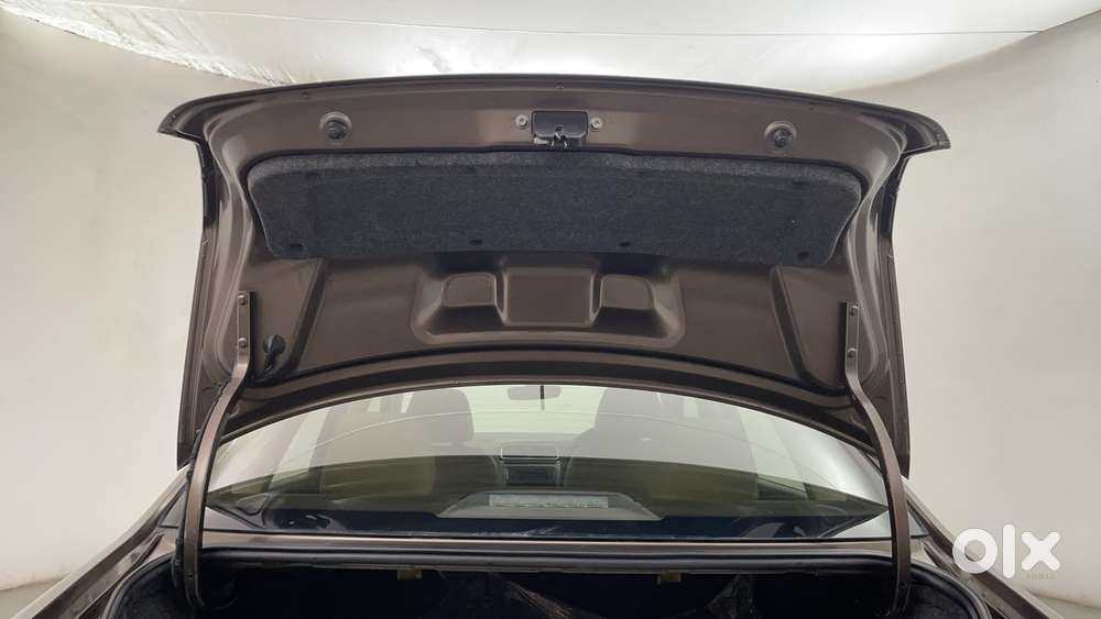 Volkswagen Vento 1.2 Tsi Highline At, 2016, Petrol