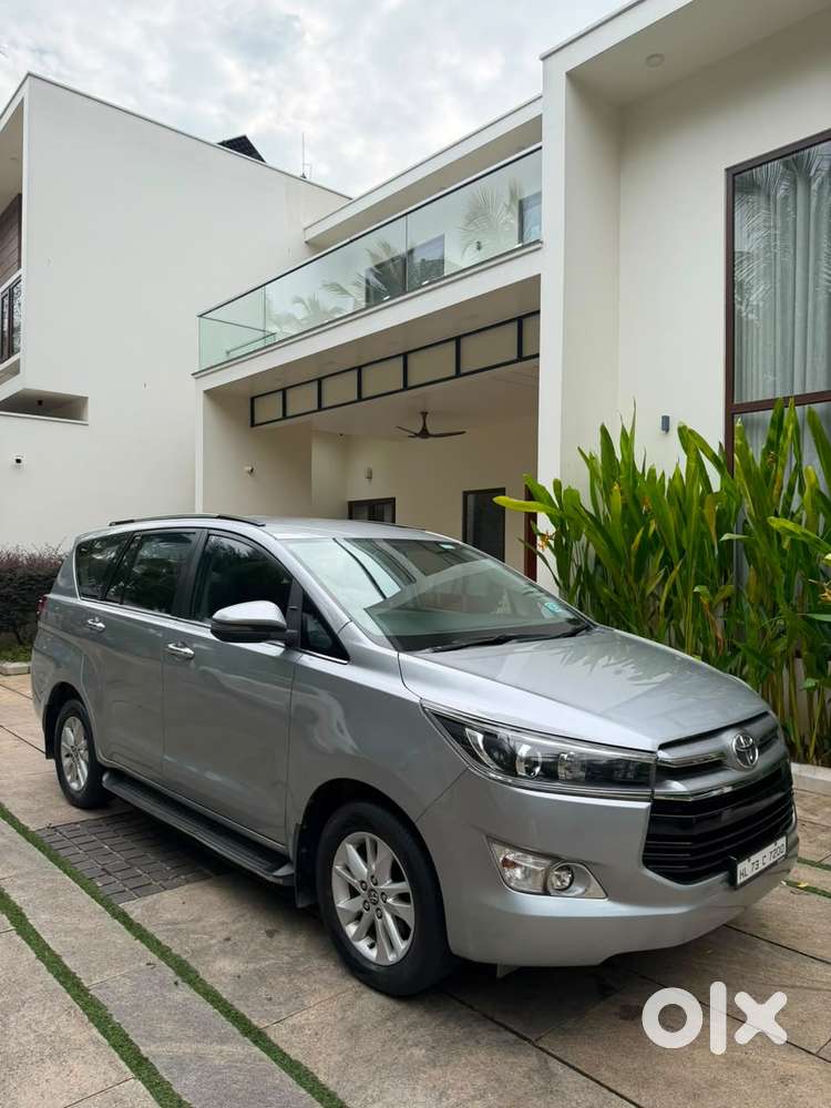 Toyota Innova Crysta 2.4 Leadership Edition, 2018, Petrol