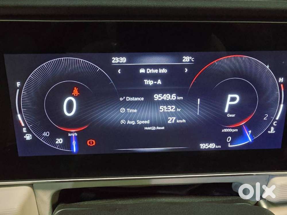 Mahindra Xuv700 2.2 Ax 5 Diesel At 7 Str, 2024, Diesel