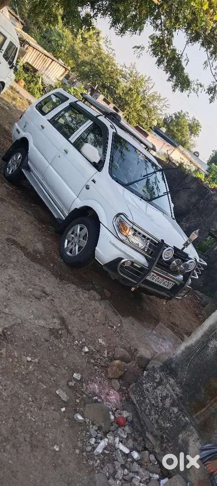 Chevrolet Tavera 2014 Diesel 235000 Km Driven
