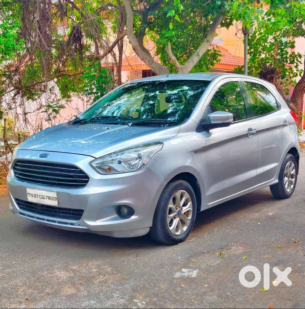2016 Ford Figo Titanium Petrol (ing - Silver )