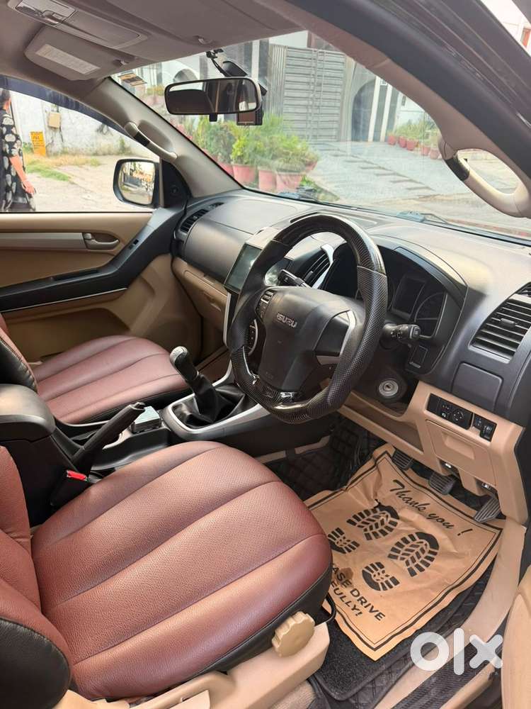 Isuzu V-cross Diesel 2018 Model 2.4
