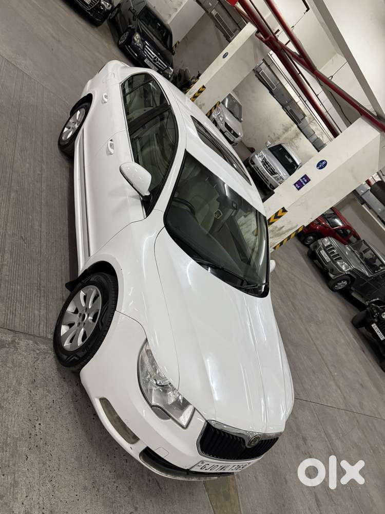 Skoda Superb Style 2.0 Tdi At, 2013, Diesel