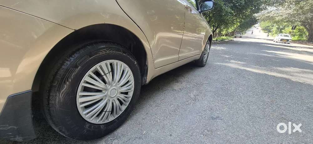 Maruti Suzuki Dzire 1.2 Vxi 2011