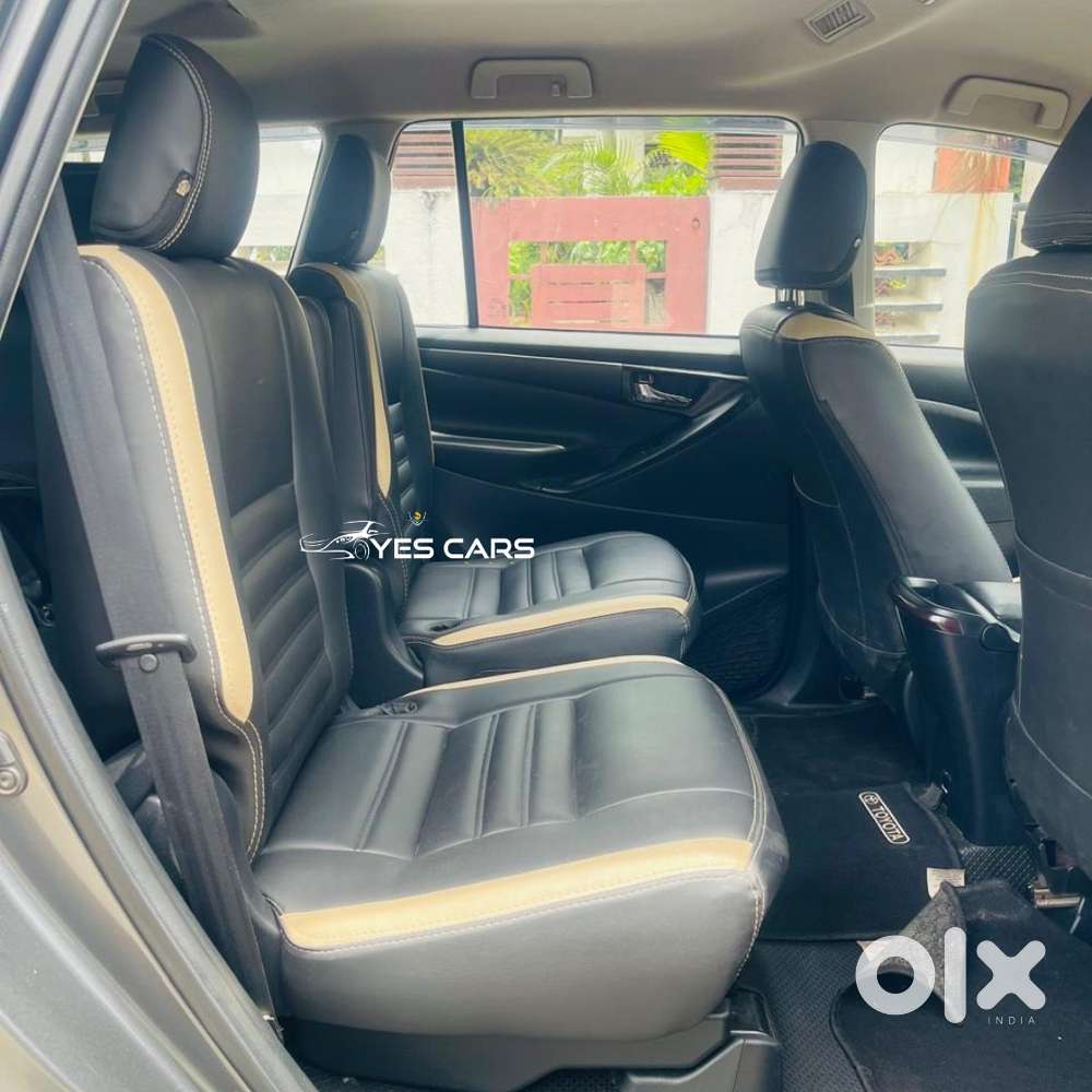 Toyota Innova Crysta 2.4 G Mt, 2017, Diesel