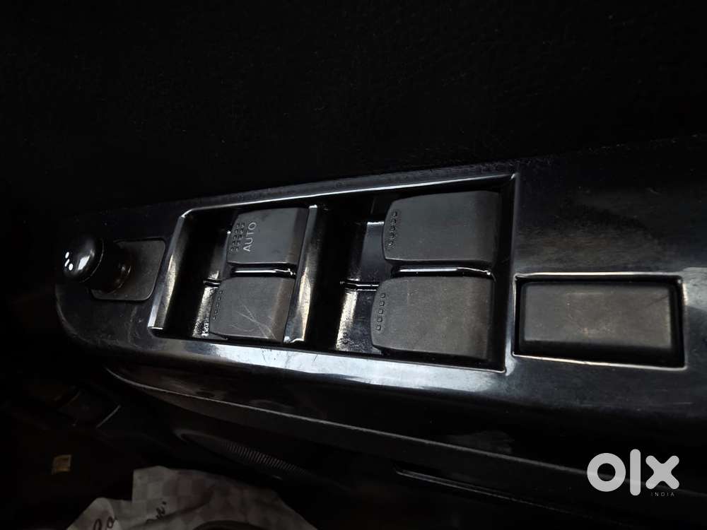 Maruti Suzuki Wagon R Stingray 1.0 Vxi Plus Amt, 2018, Cng & Hybrids