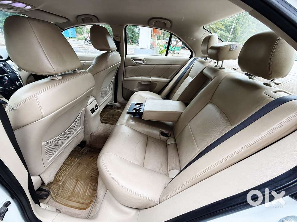 Maruti Suzuki Kizashi 2012 Cng & Hybrids Well Maintained