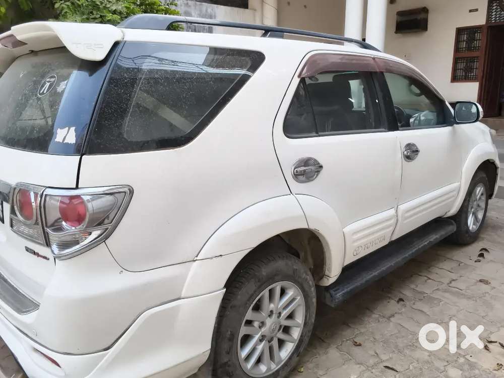 Toyota Fortuner 2015 Diesel 170000 Km Driven