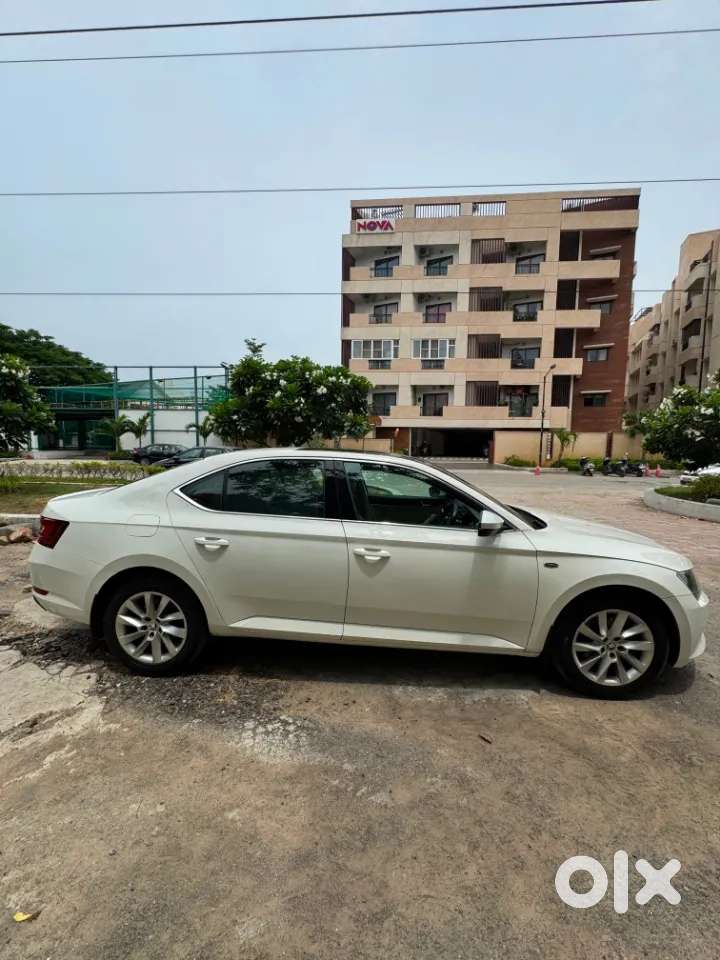 Skoda Superb 2.0 L&k Tsi At, 2016, Petrol
