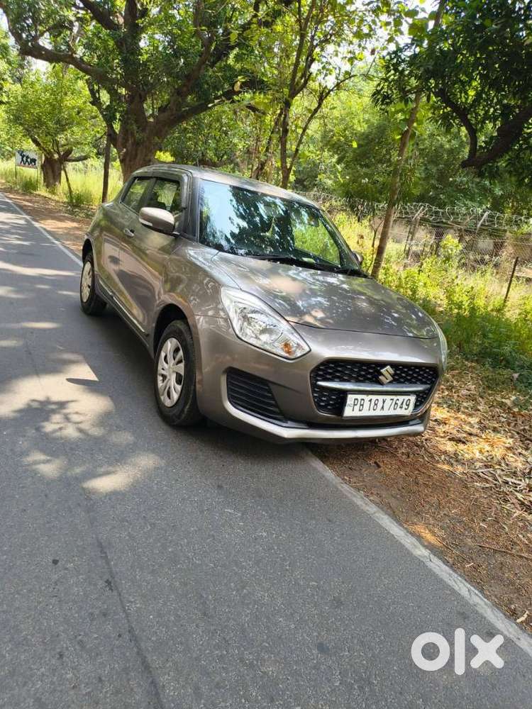Maruti Suzuki Swift Vxi + Manual, 2022, Petrol