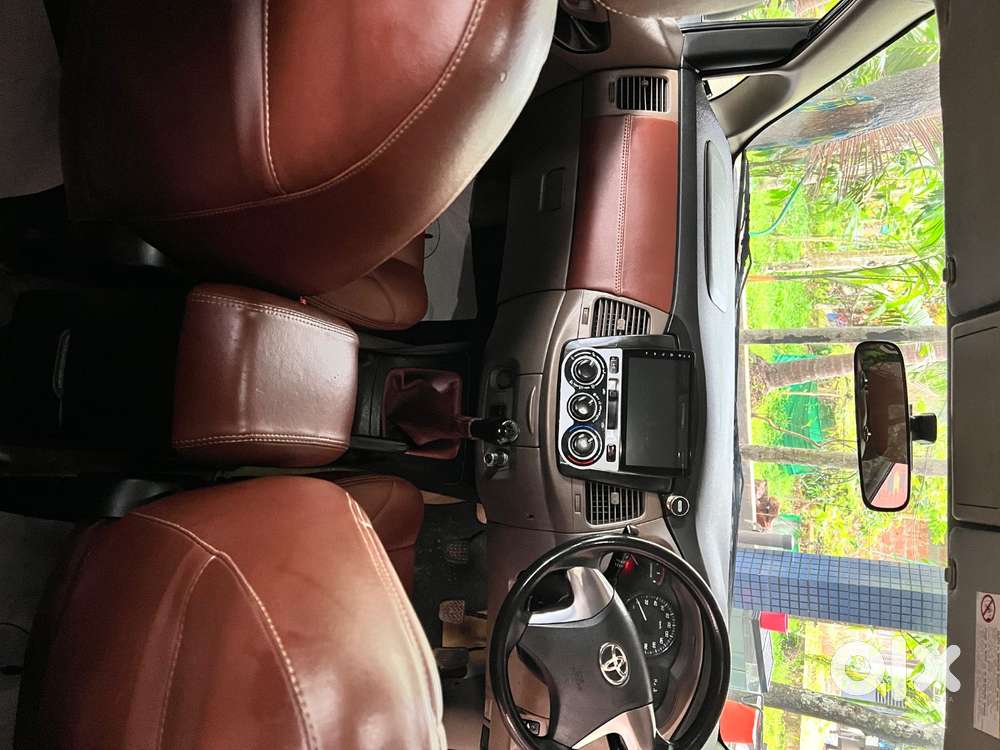 Toyota Innova 2.5 G E4 2016 Model