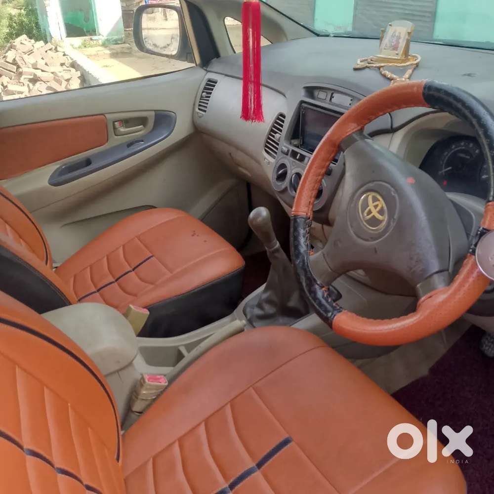 Toyota Innova Crysta 2010