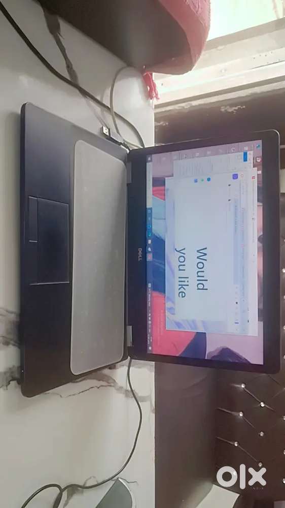 Dell Laptop ha ek dam mst ha