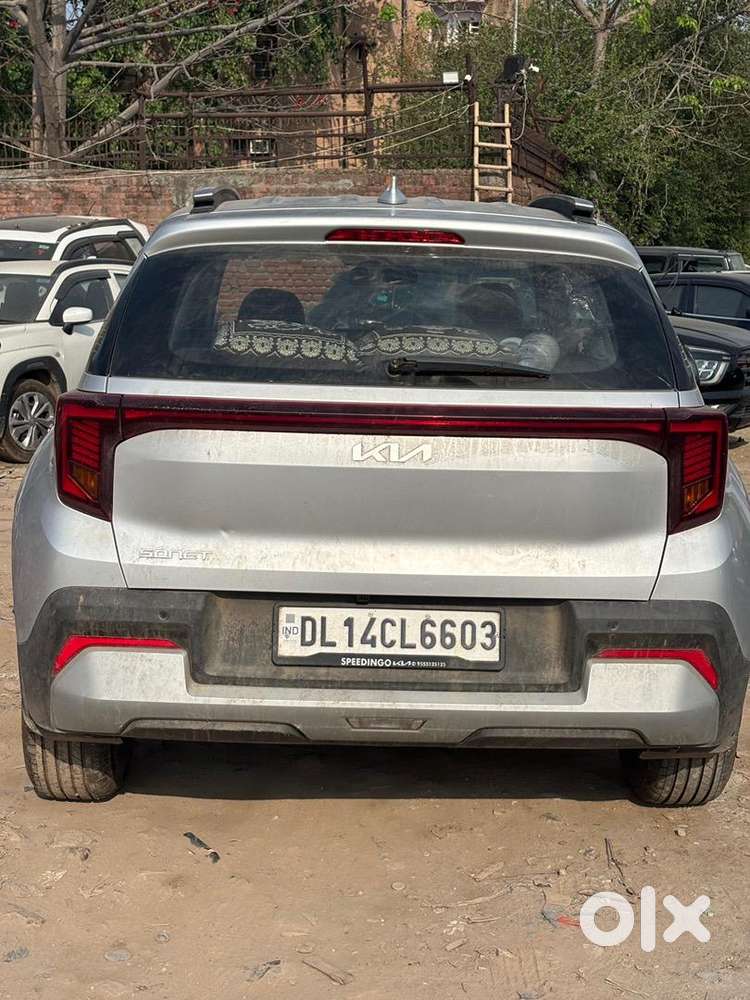 Kia Sonet Petrol Well Maintained