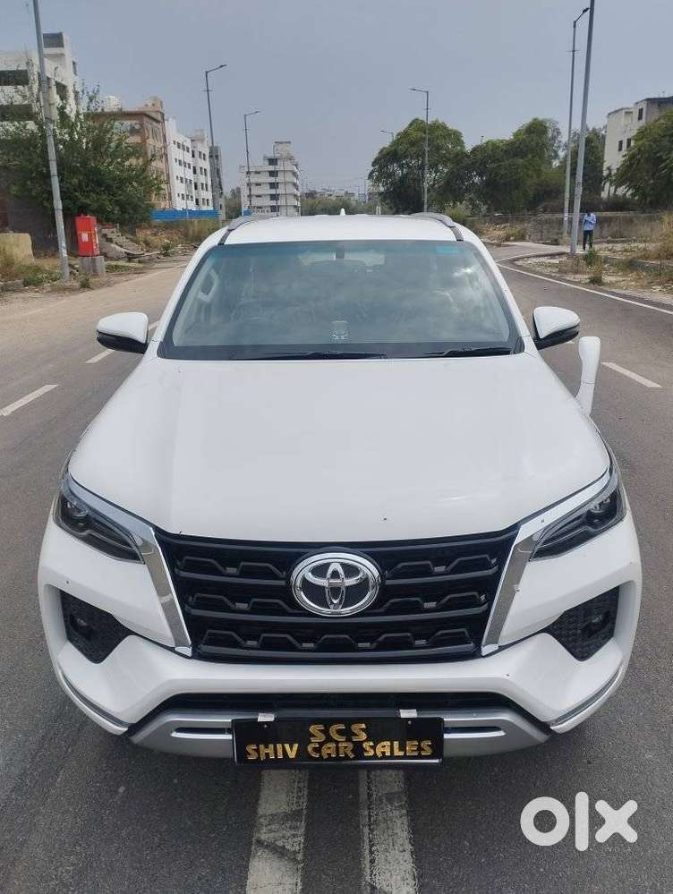 Toyota Fortuner 4x2 At 2.7 Petrol, 2026, Petrol