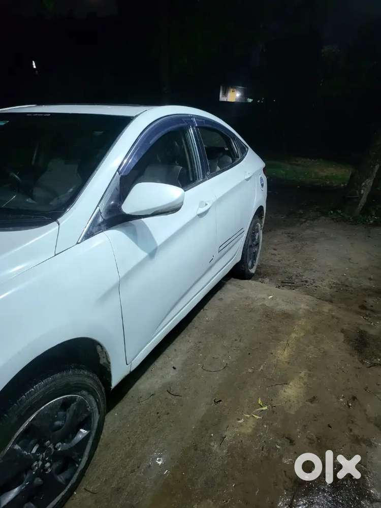 Hyundai Verna Vtvt 2011