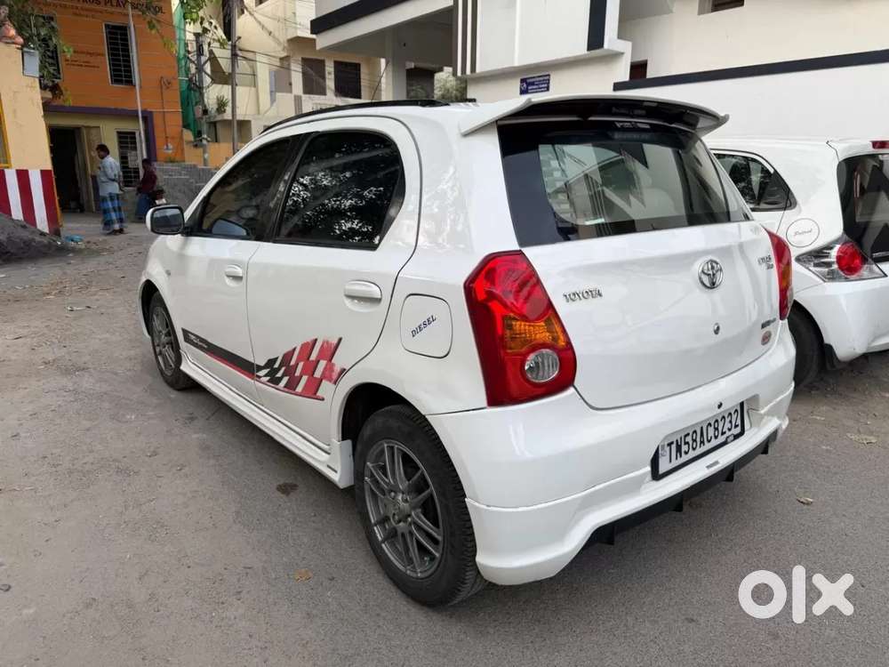 Toyota Etios Liva, 2012, Petrol