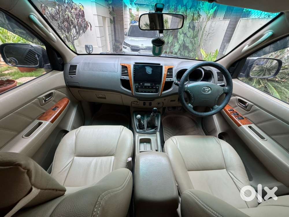 Toyota Fortuner Diesel 2011