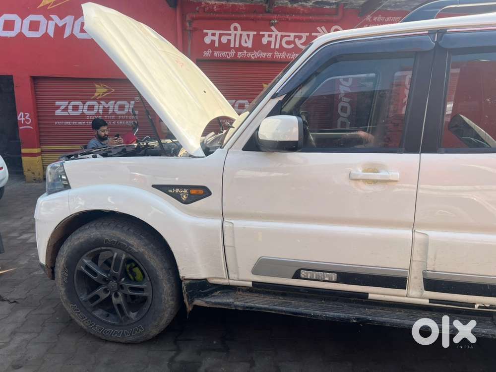 Mahindra Scorpio 2015 Diesel 169580 Km Driven