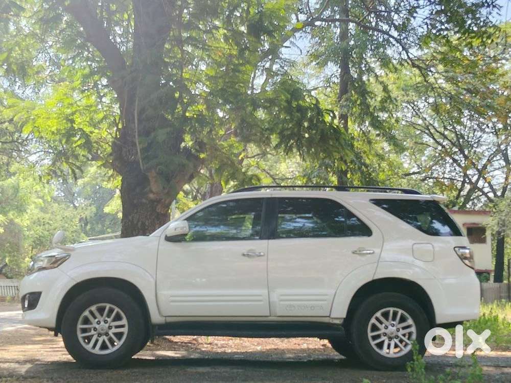 Toyota Fortuner 3.0 4x2 Mt, 2012, Diesel
