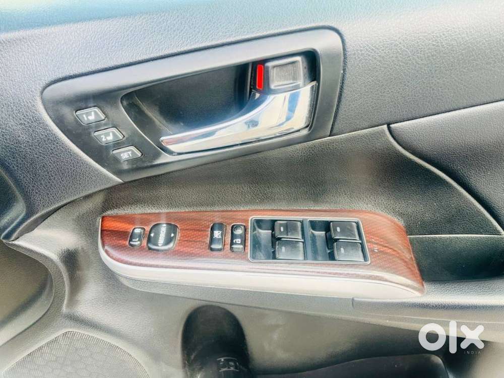Toyota Camry 2.5 Hybrid, 2018, Cng & Hybrids