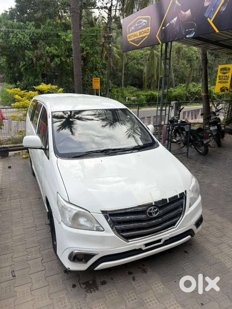 Toyota Innova 2016 Diesel 175600 Km Driven