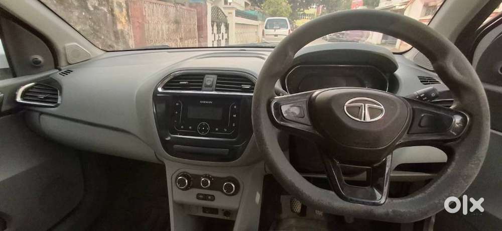 Tata Tigor, 2022, Petrol