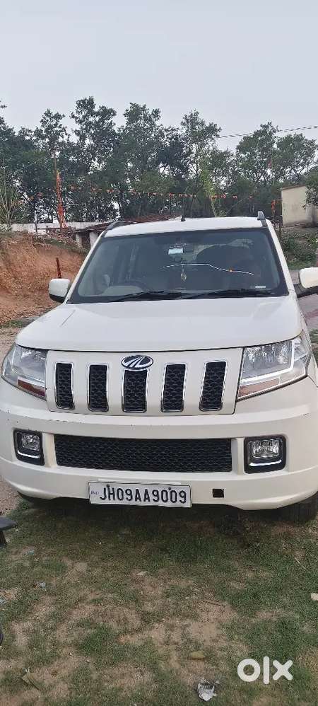 Mahindra Tuv 300 2015 Diesel 83000 Km Driven