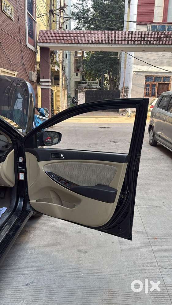 Honda Verna 2011 | 2nd Owner | Black |