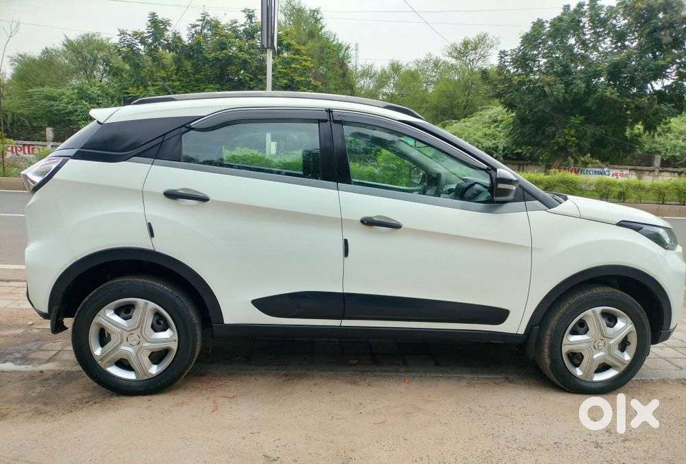 Tata Nexon 1.2 Revotron Xm Plus (s), 2021, Petrol